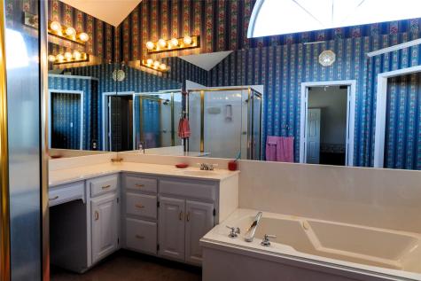 12987 County Road 452 Lindale TX 75771