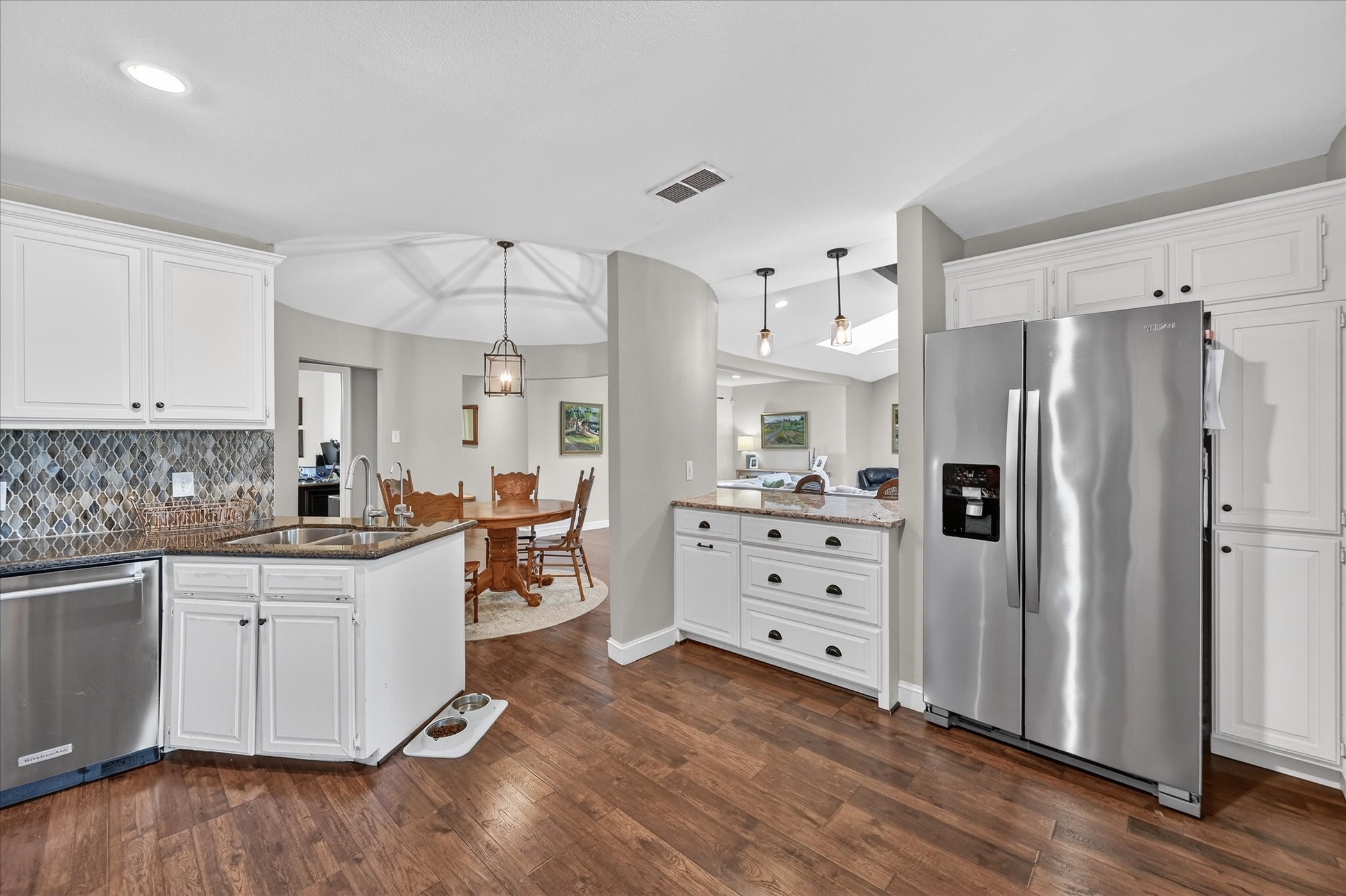1603 Valleycrest Lane Carrollton TX 75006