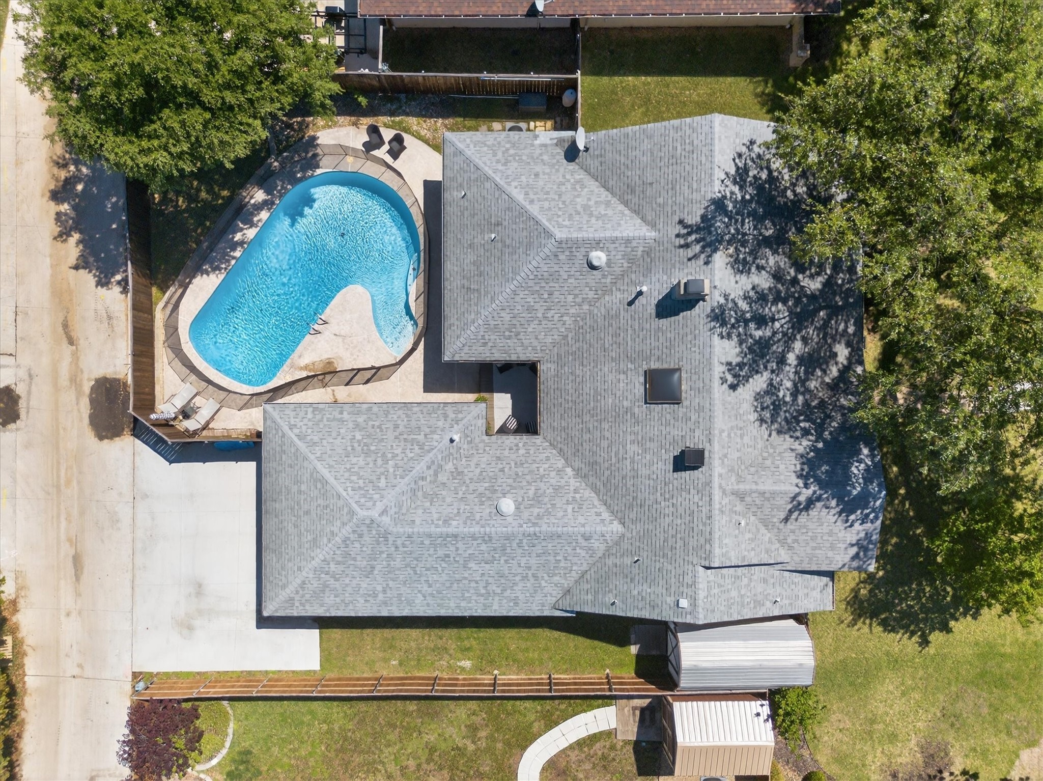 1603 Valleycrest Lane Carrollton TX 75006