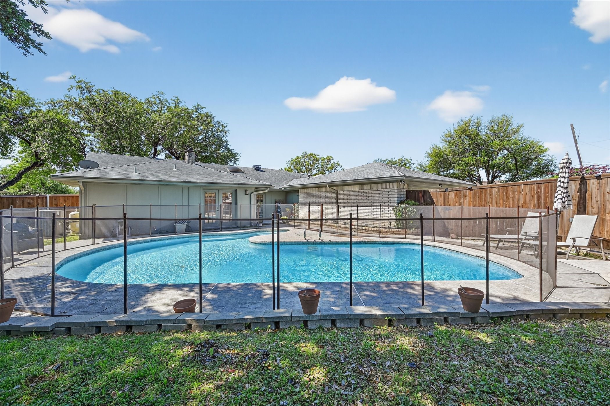1603 Valleycrest Lane Carrollton TX 75006