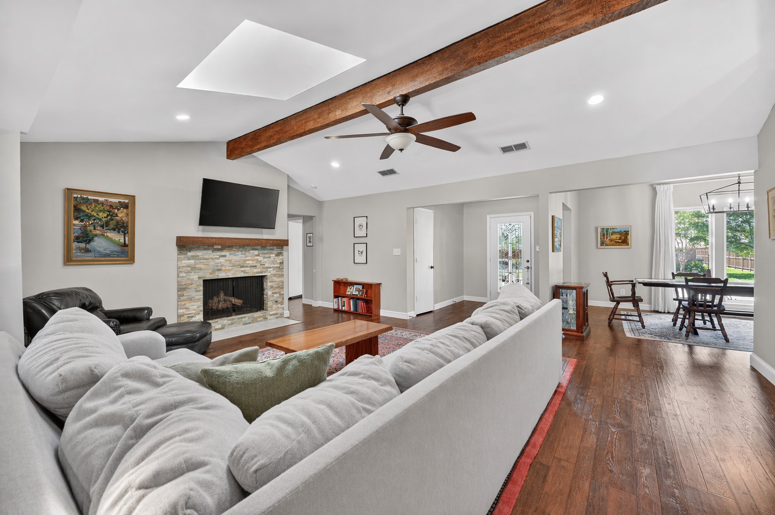 1603 Valleycrest Lane Carrollton TX 75006