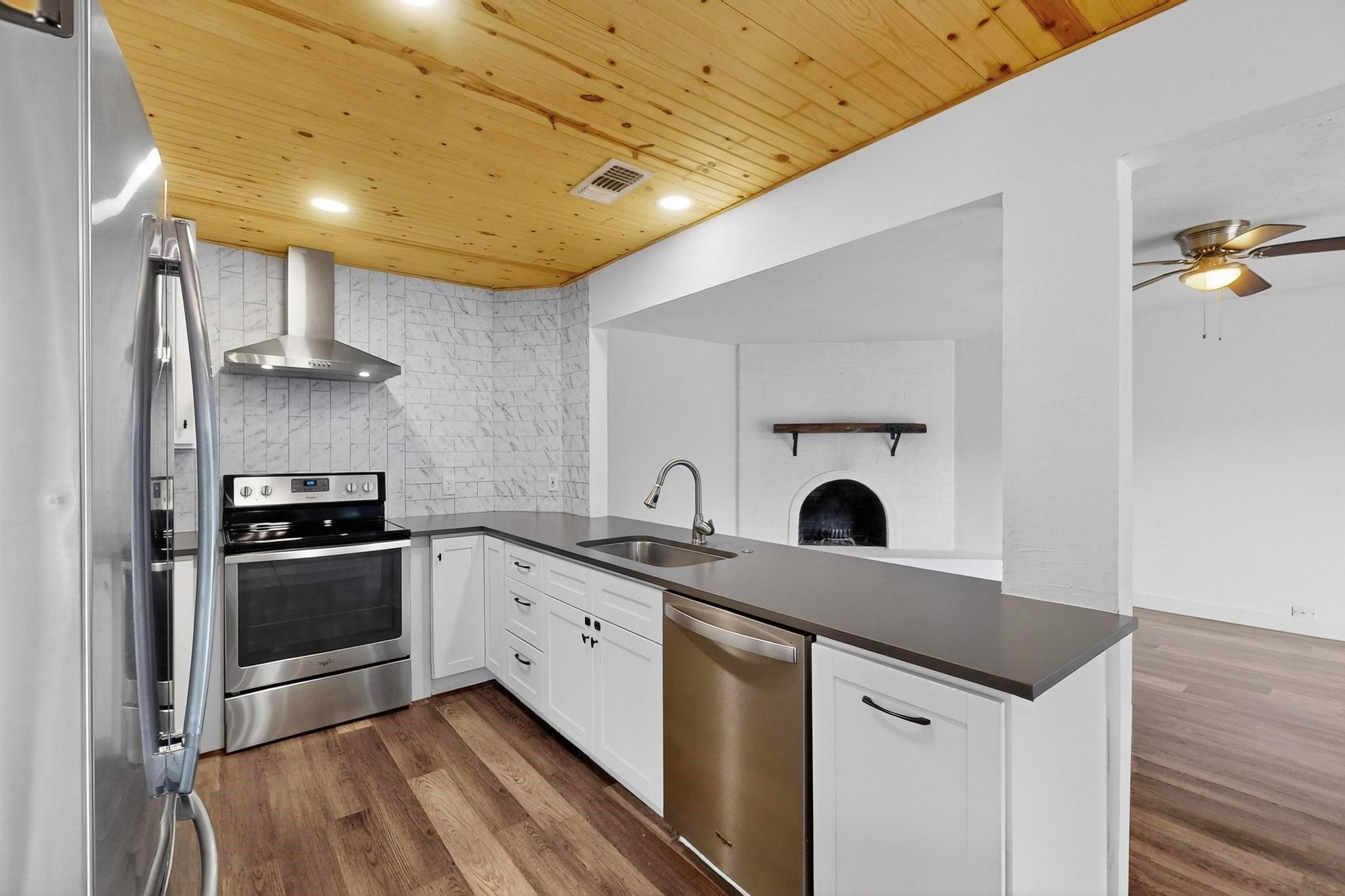 4857 Fallon Place Dallas TX 75227