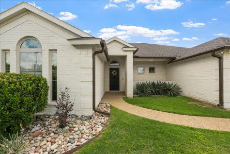 909 Winged Foot Corsicana TX 75110