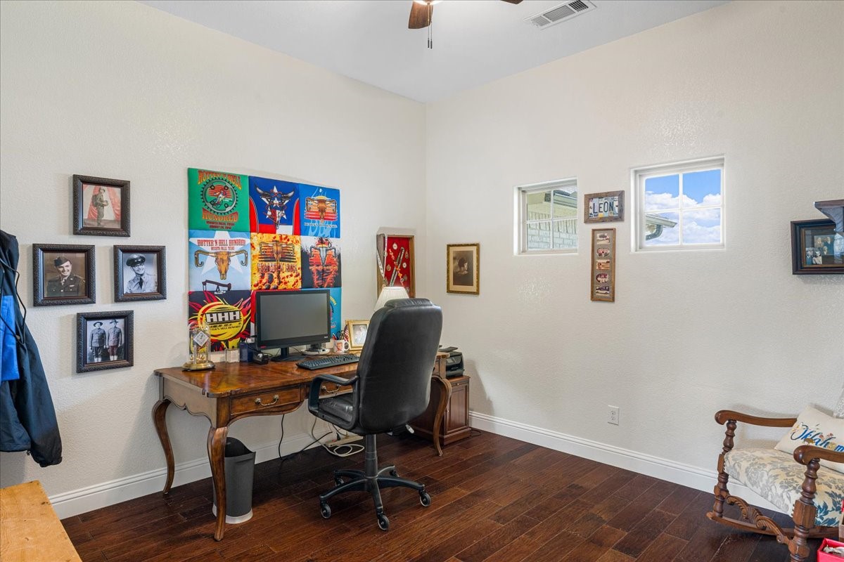 909 Winged Foot Corsicana TX 75110