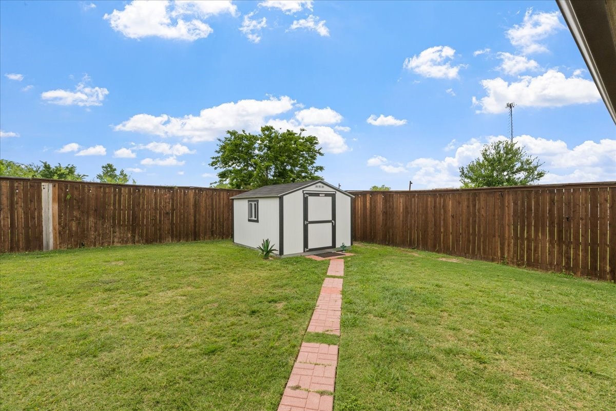 909 Winged Foot Corsicana TX 75110