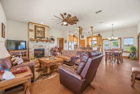 1186 County Road 1024 Glen Rose TX 76043