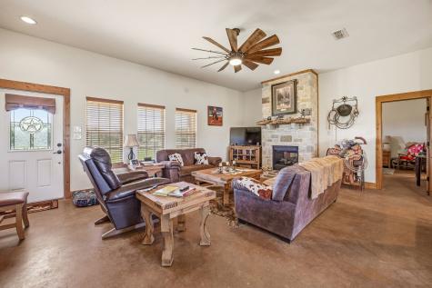 1186 County Road 1024 Glen Rose TX 76043