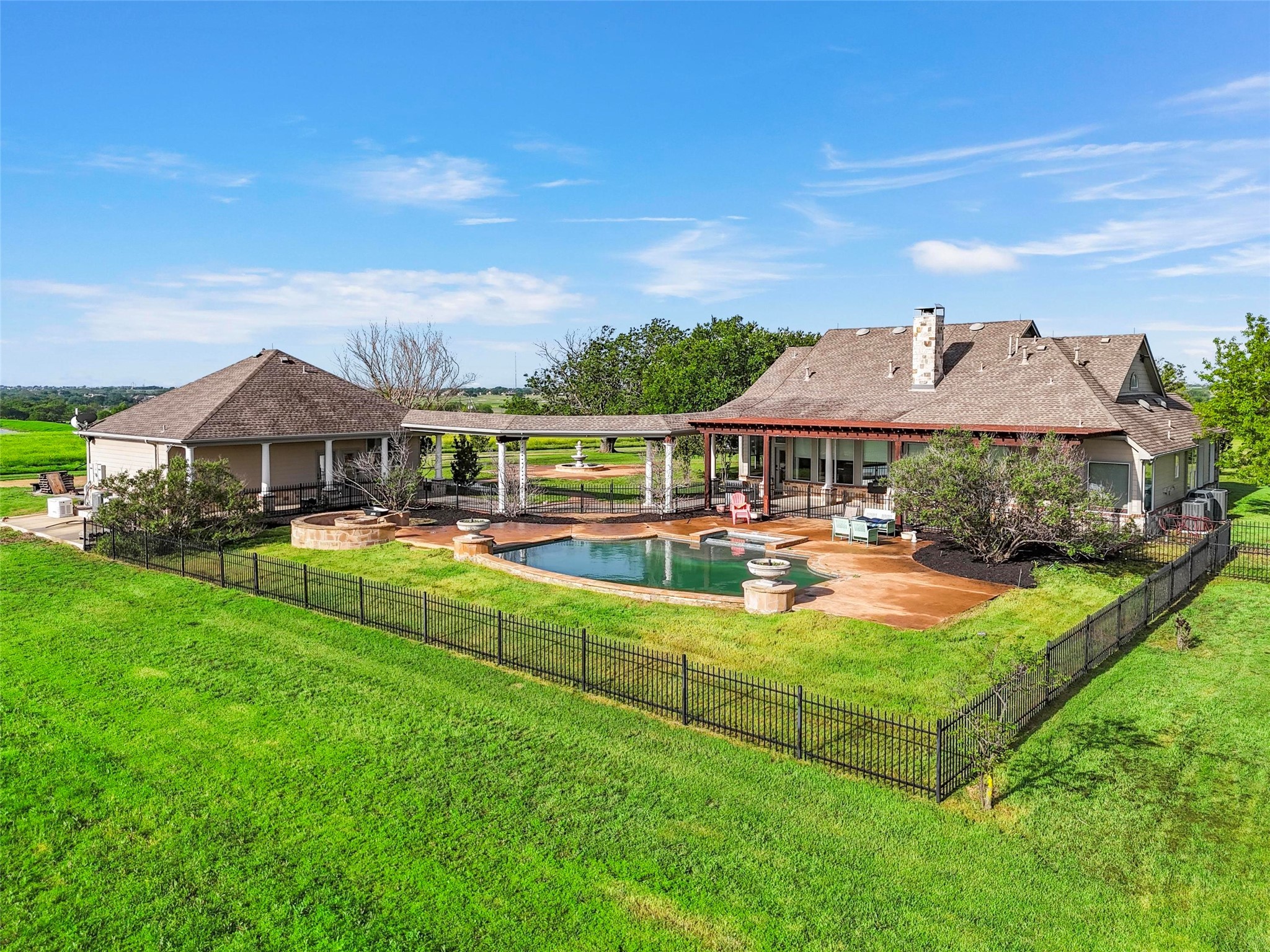 1436 County Road 4010 Decatur TX 76234
