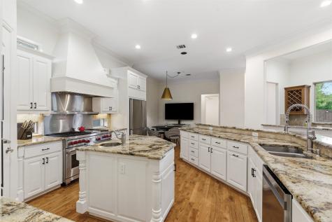 1404 Sylvan Avenue Dallas TX 75208