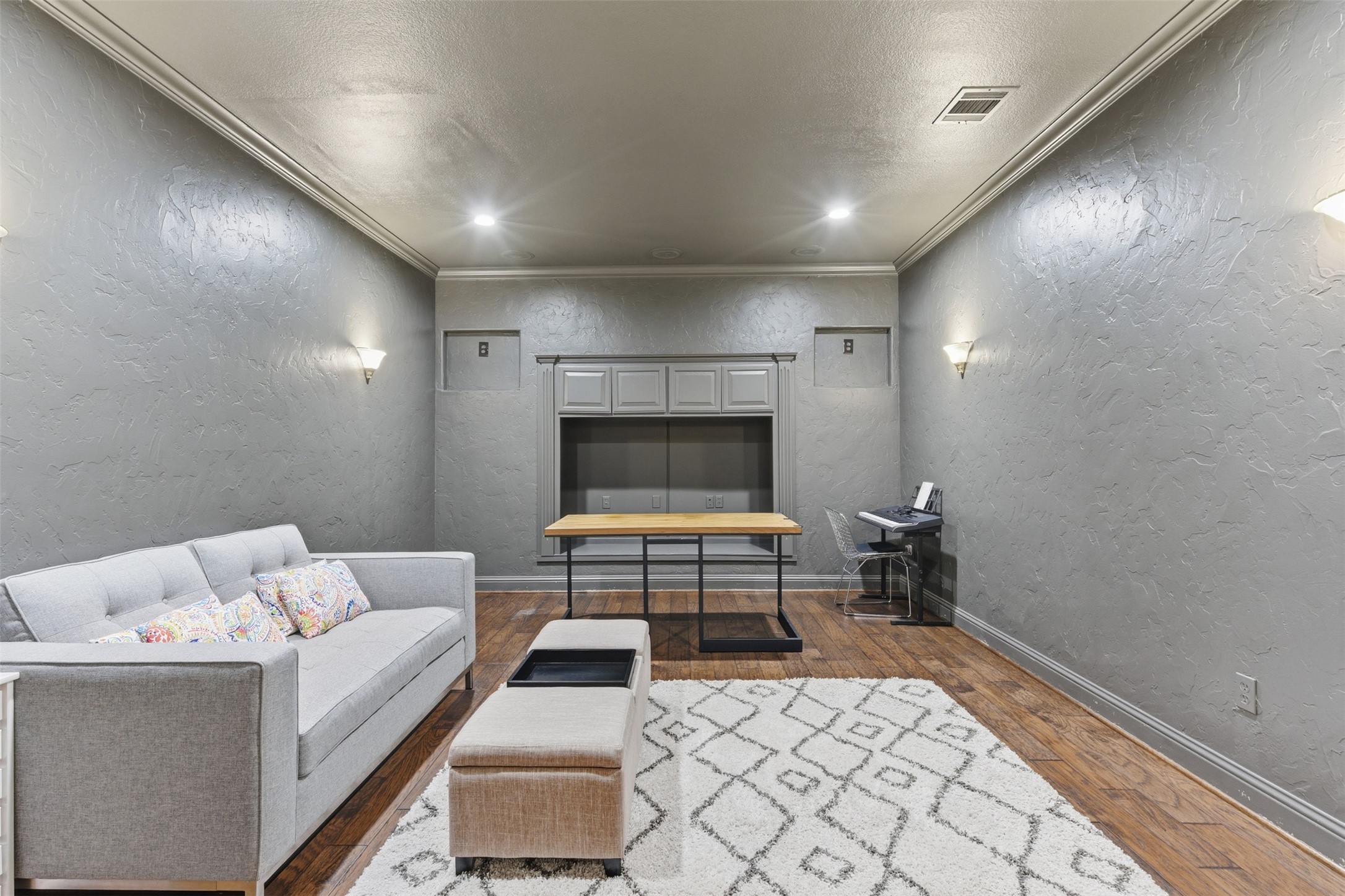 1404 Sylvan Avenue Dallas TX 75208