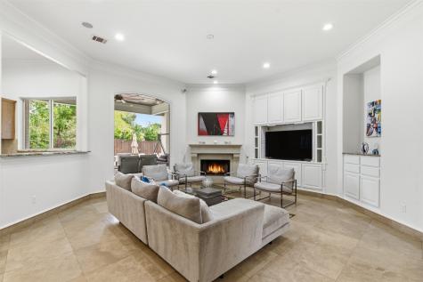 1404 Sylvan Avenue Dallas TX 75208