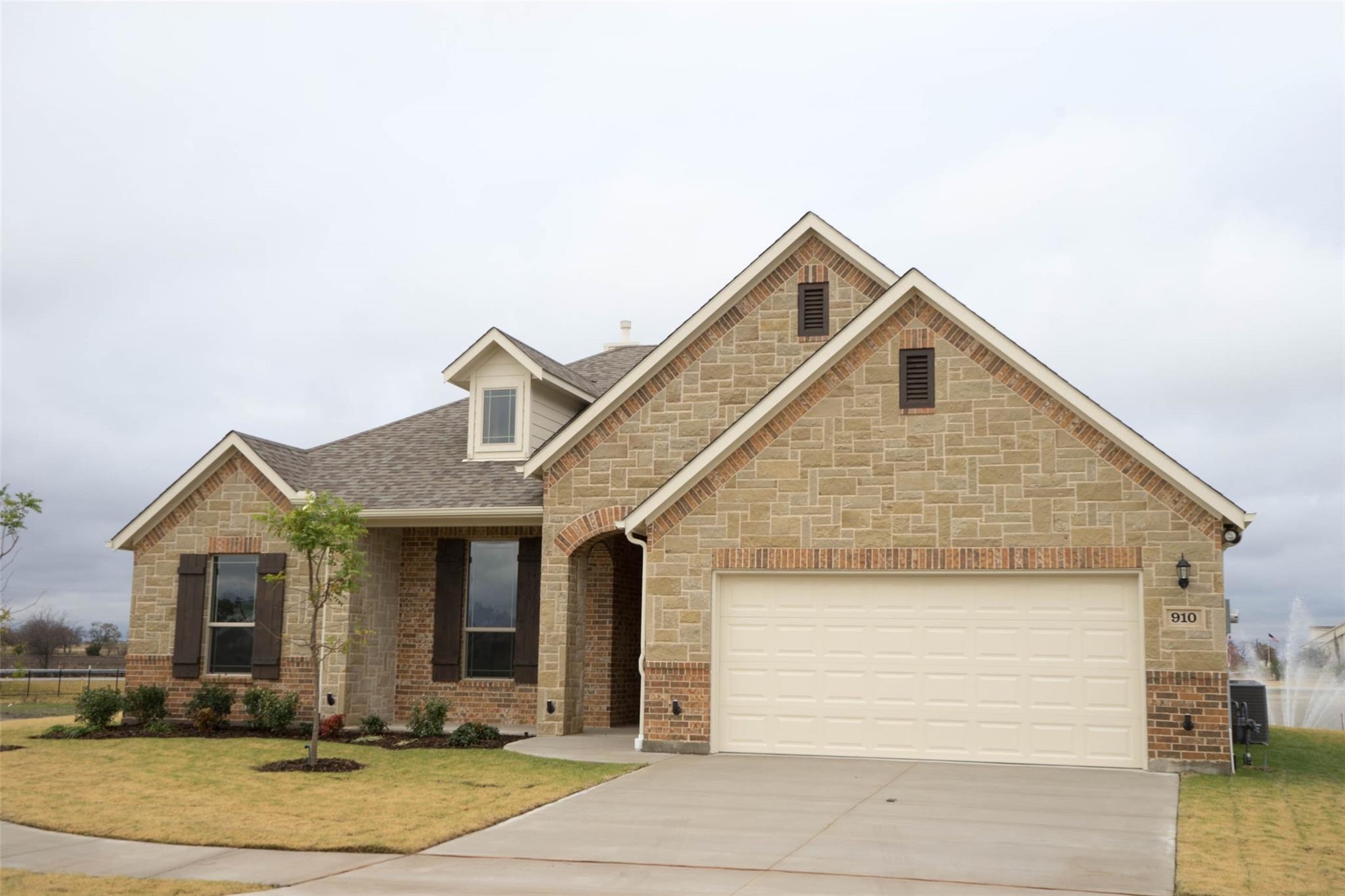 910 Saint Matthew Circle Royse City TX 75189