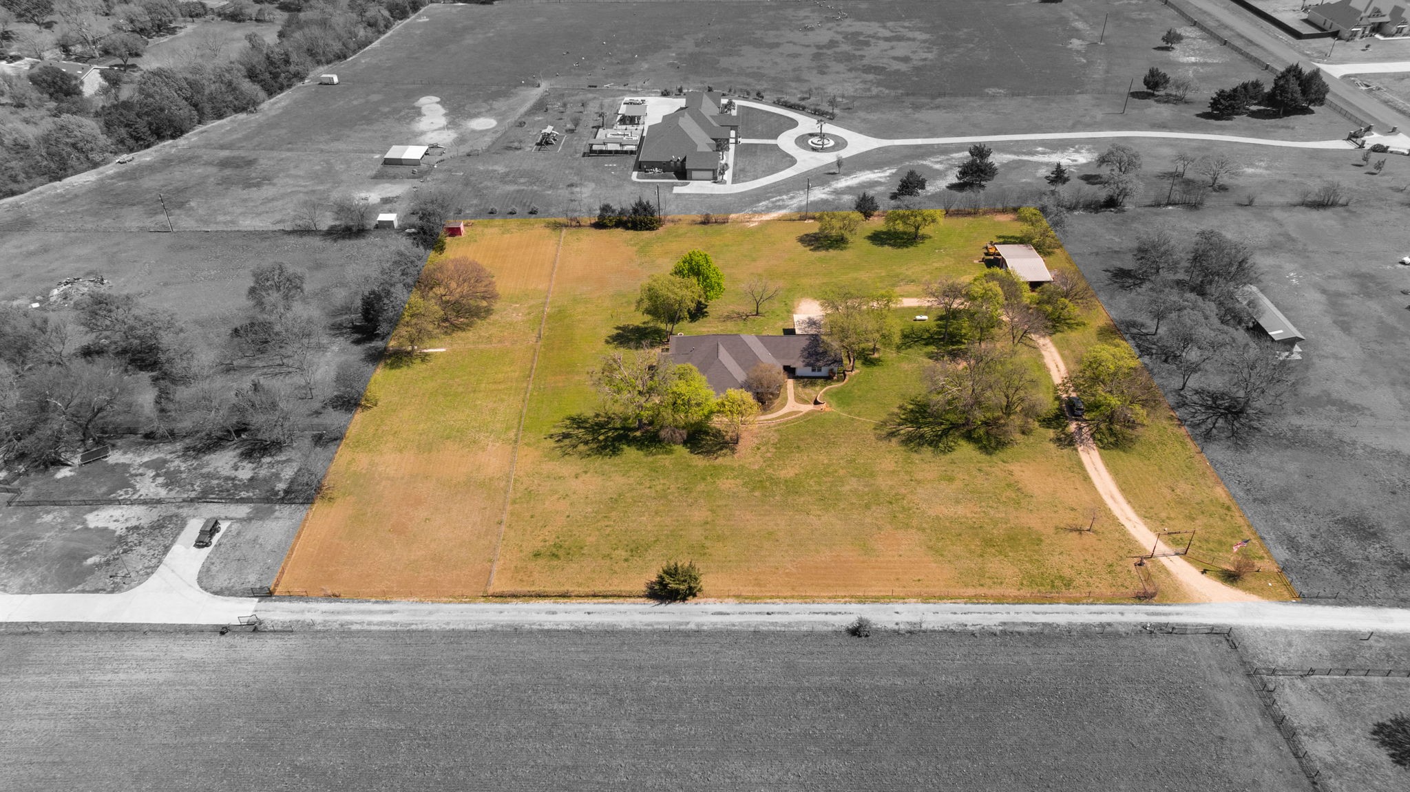 407 Locust Drive Oak Leaf TX 75154