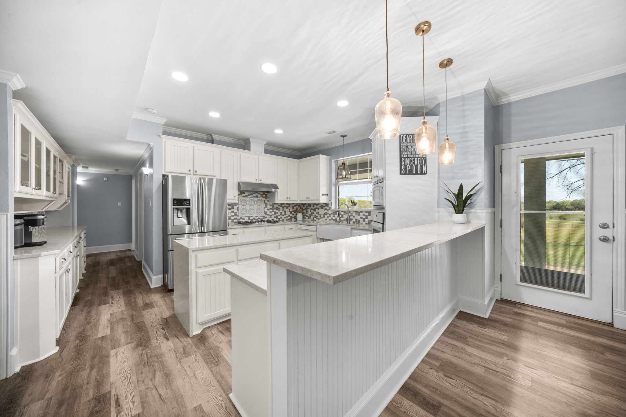 407 Locust Drive Oak Leaf TX 75154