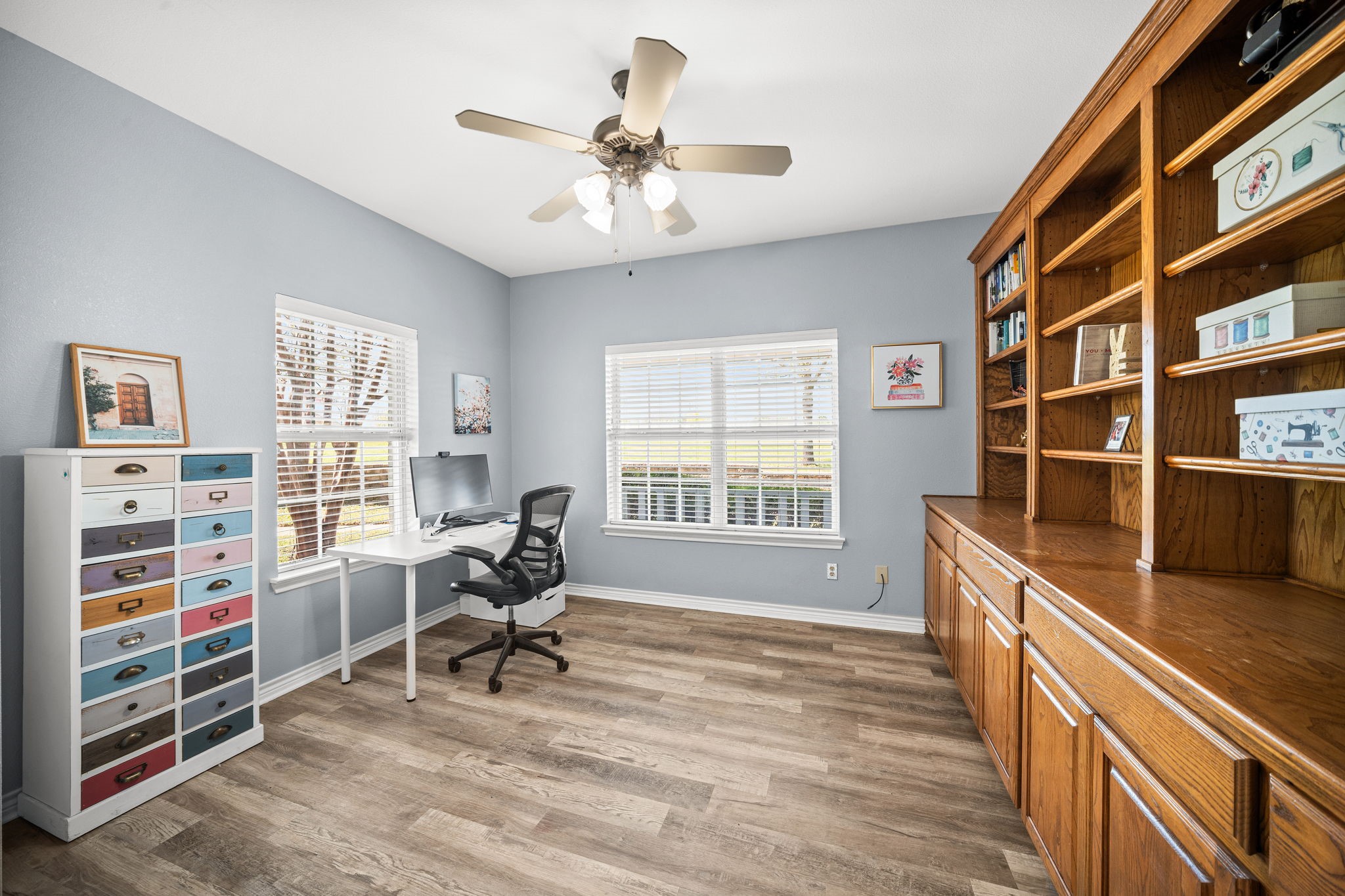 407 Locust Drive Oak Leaf TX 75154