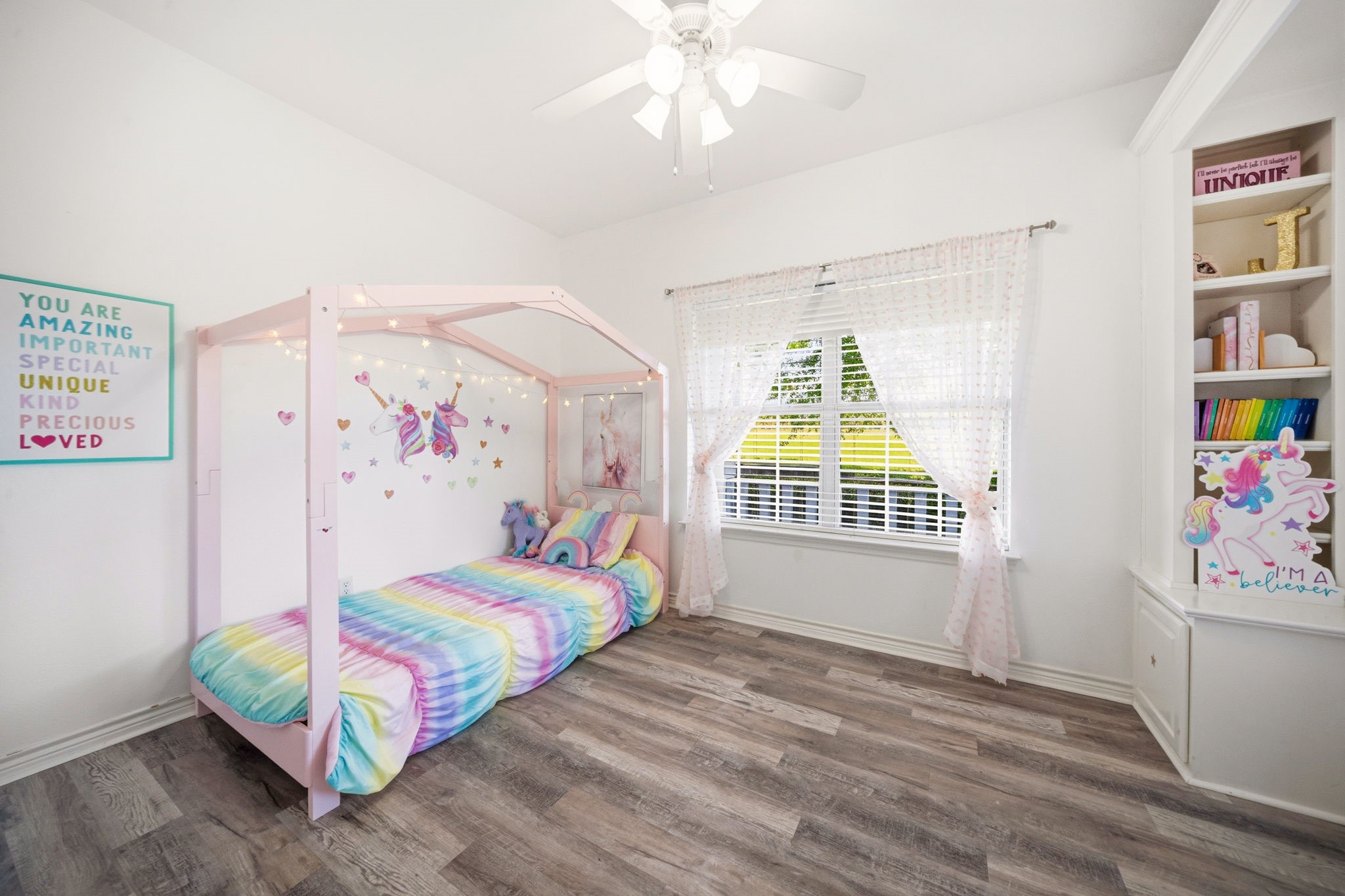 407 Locust Drive Oak Leaf TX 75154