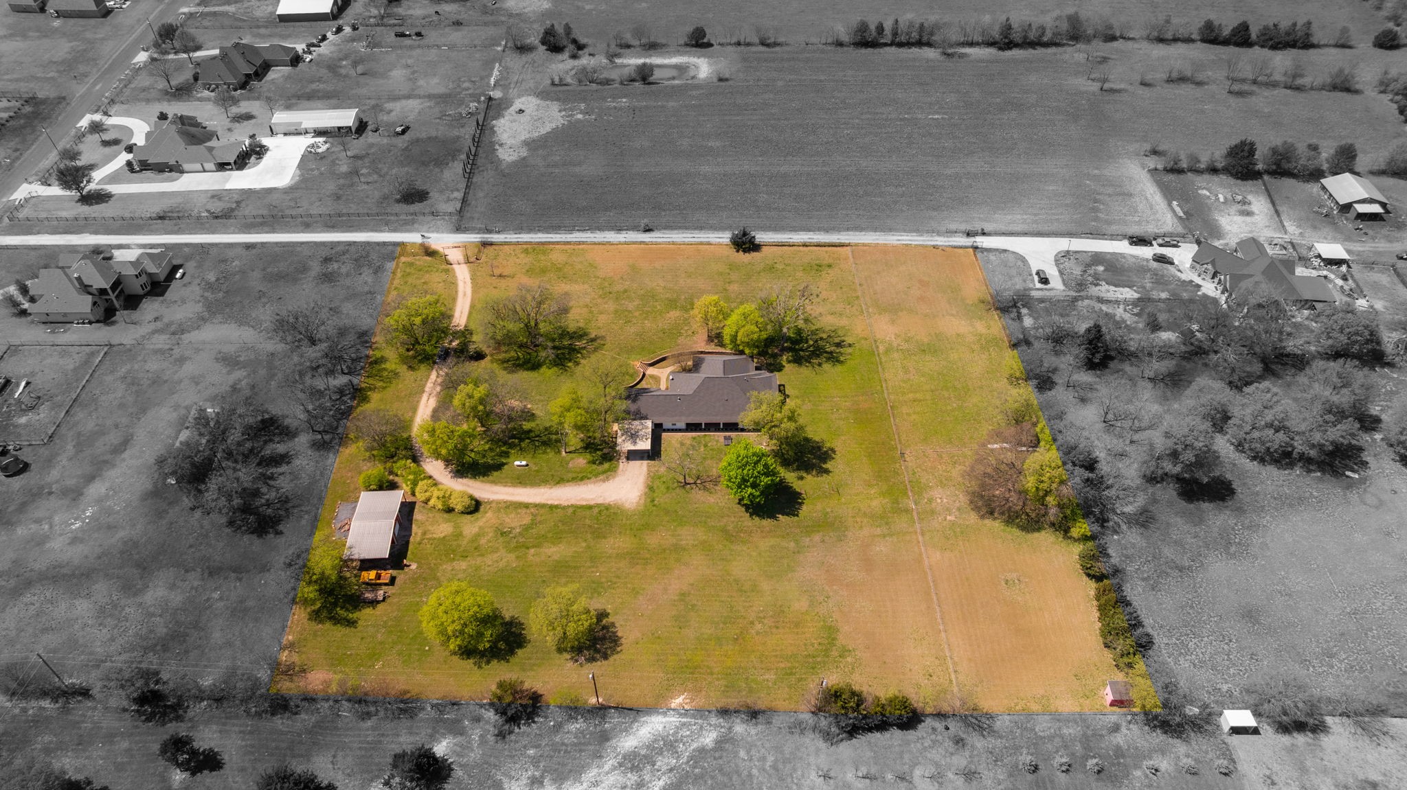 407 Locust Drive Oak Leaf TX 75154