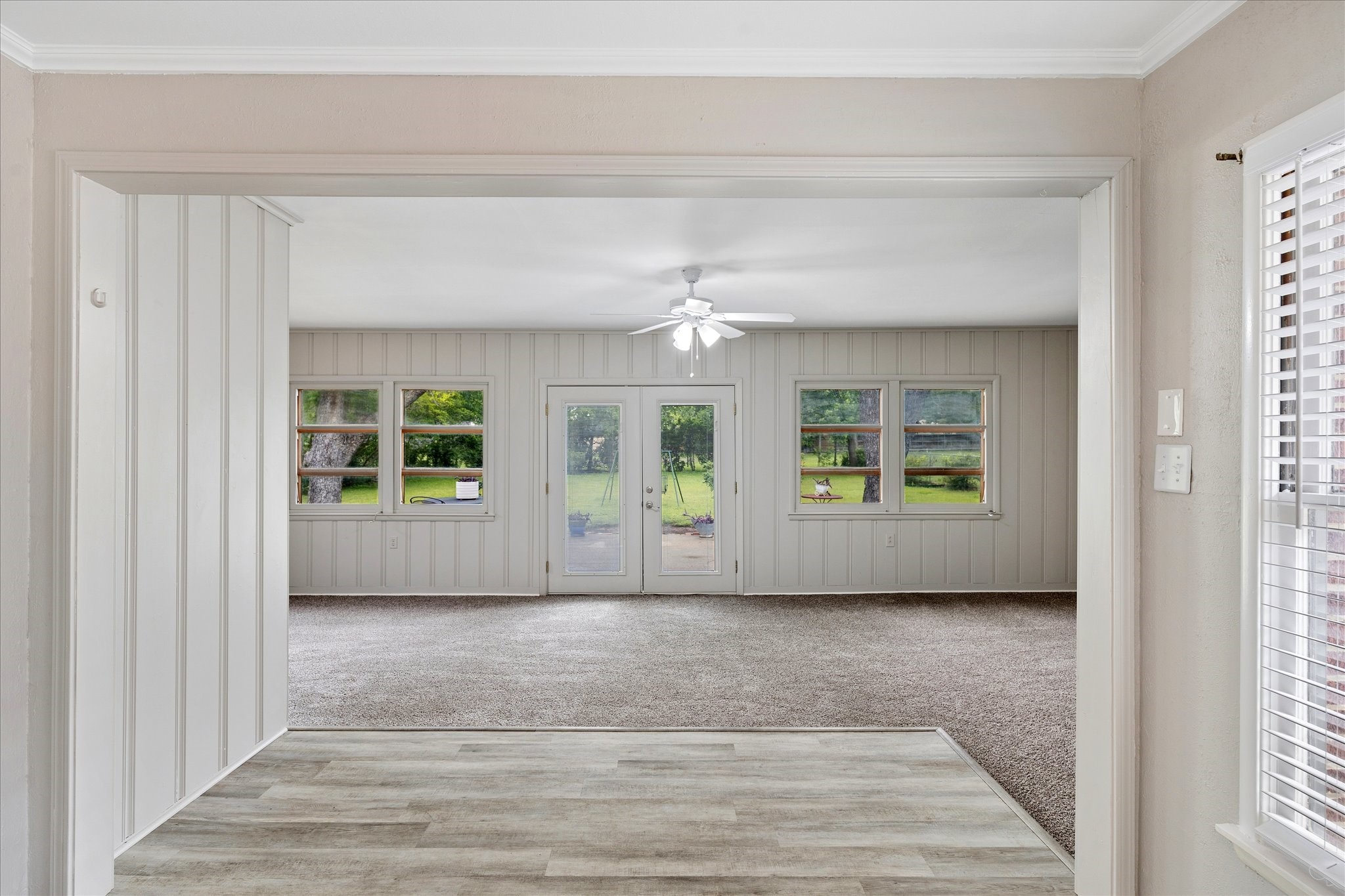 206 S Davis Drive Arlington TX 76013