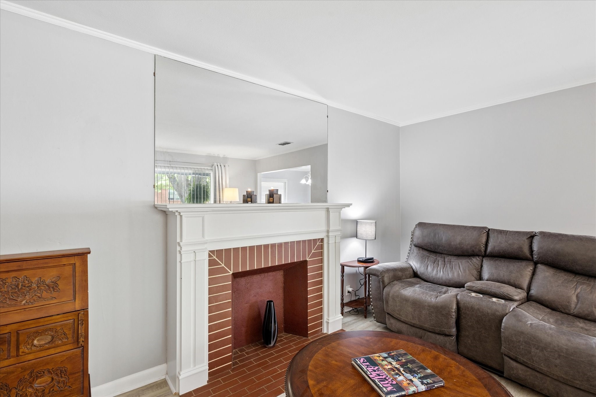 206 S Davis Drive Arlington TX 76013