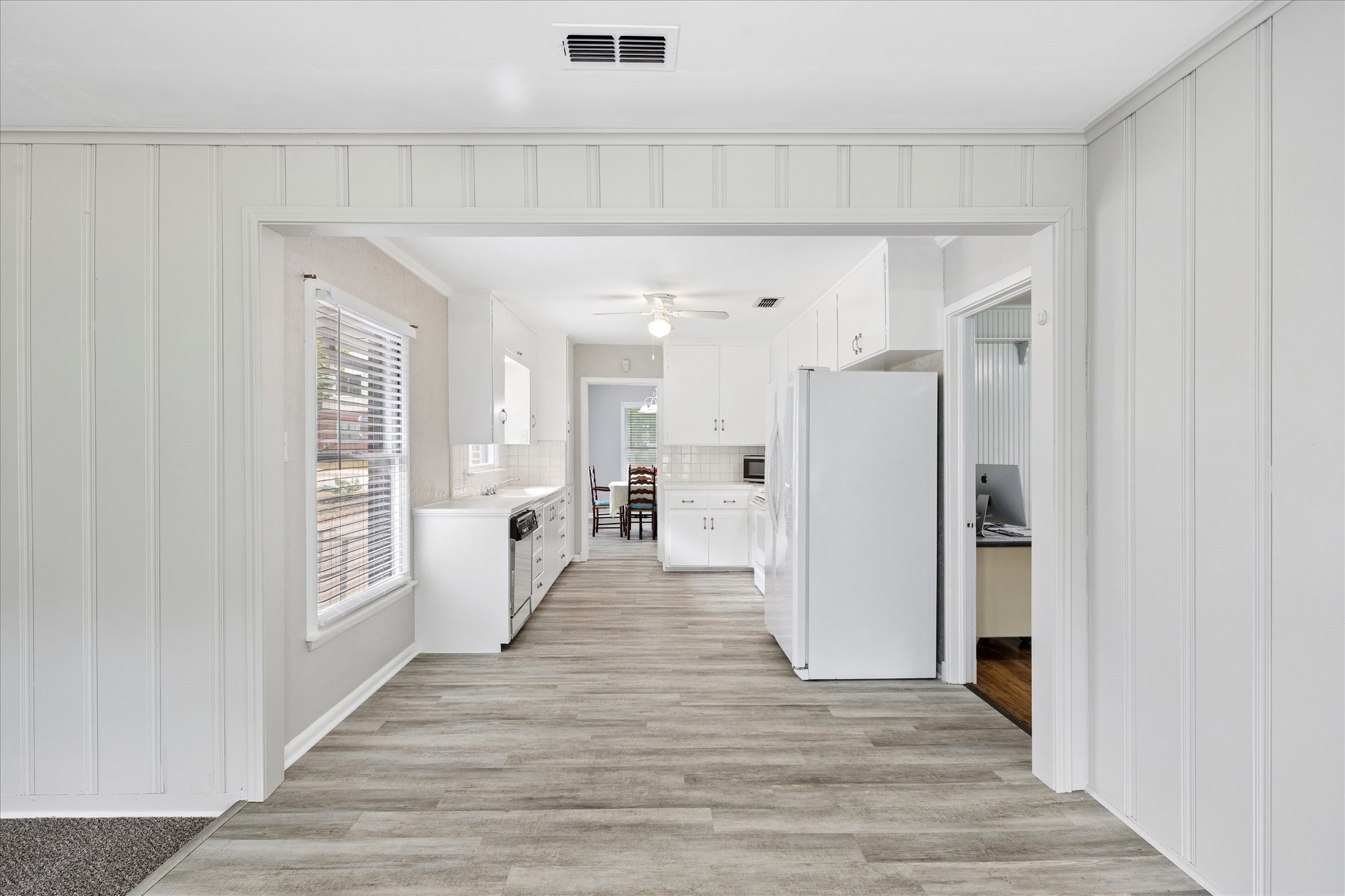 206 S Davis Drive Arlington TX 76013