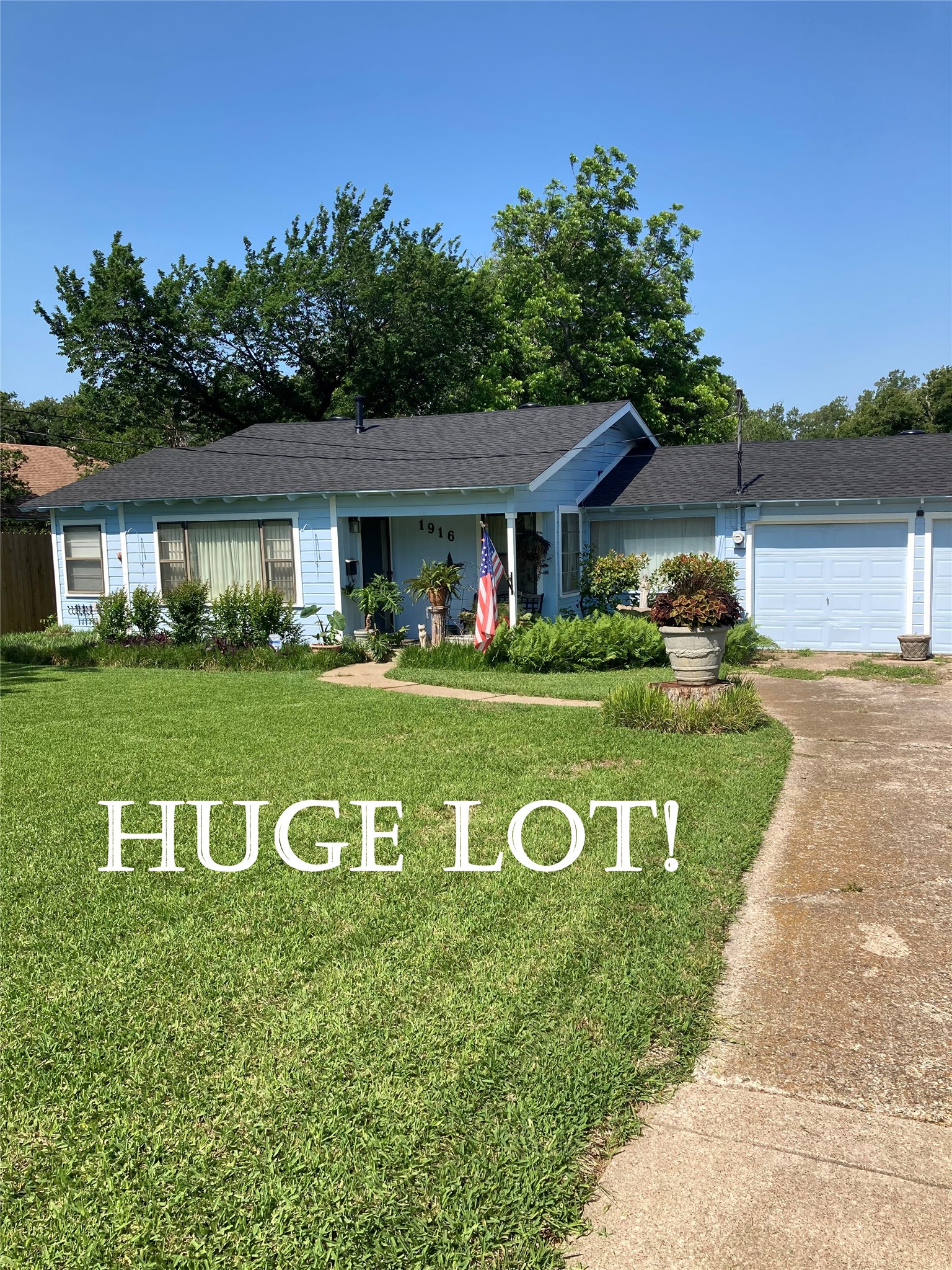 1916 Tierney Road Fort Worth TX 76112