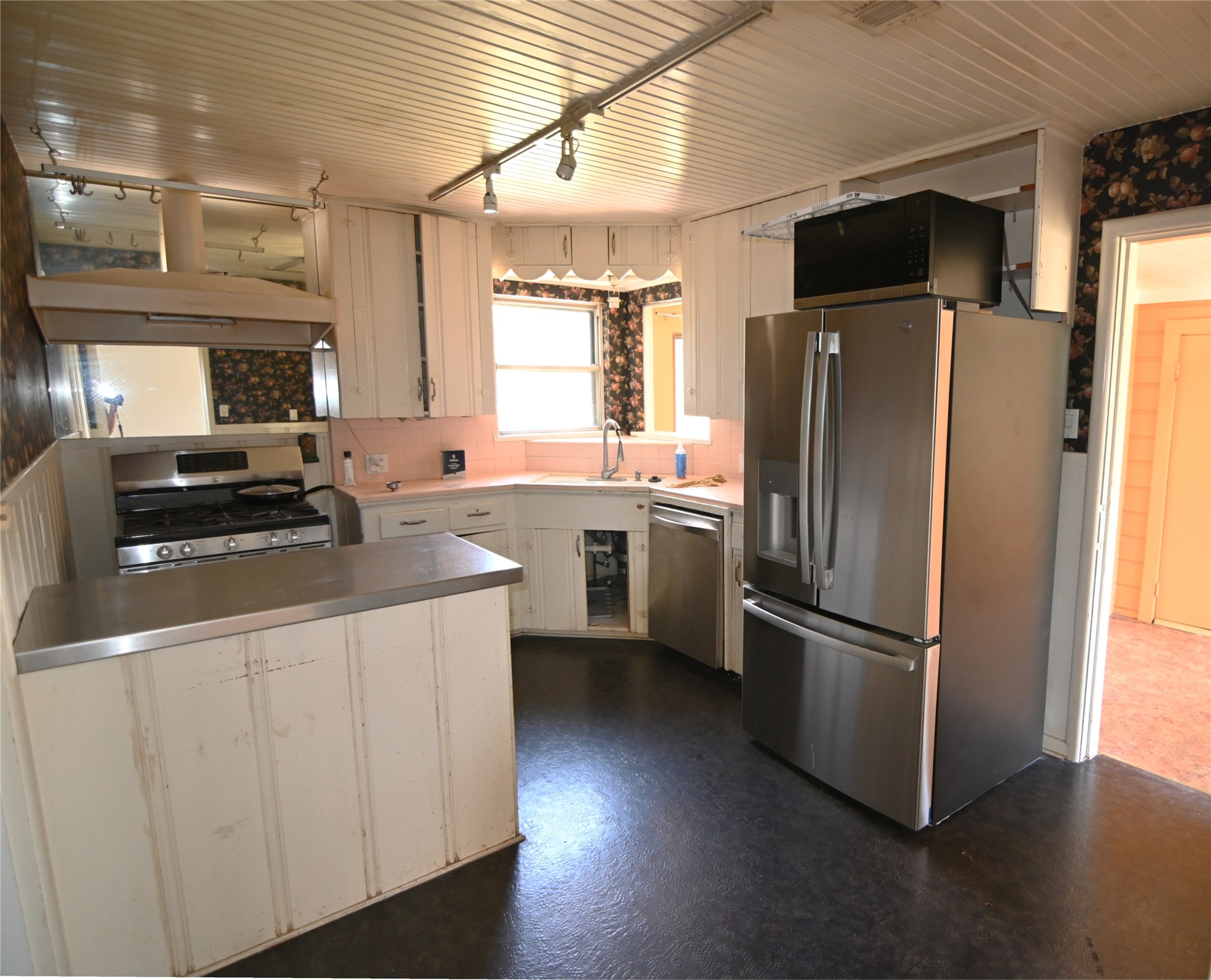 1916 Tierney Road Fort Worth TX 76112