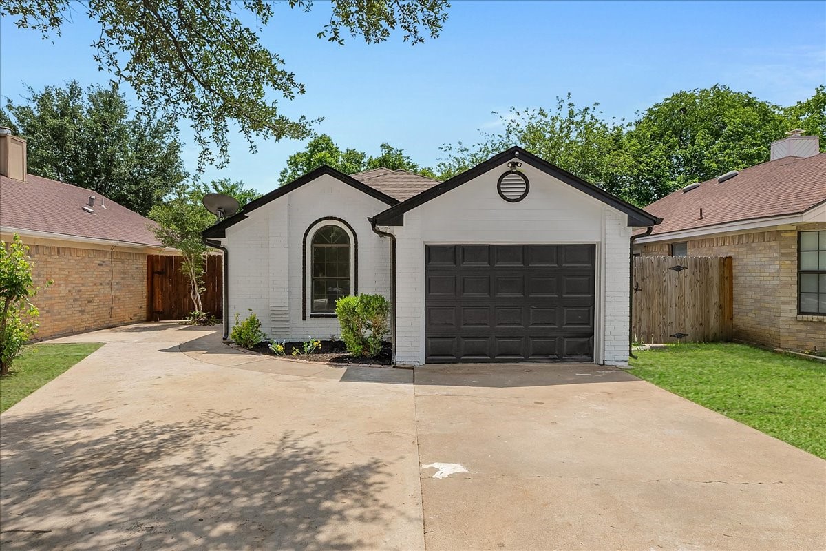 1713 Woodhall Way Fort Worth TX 76134