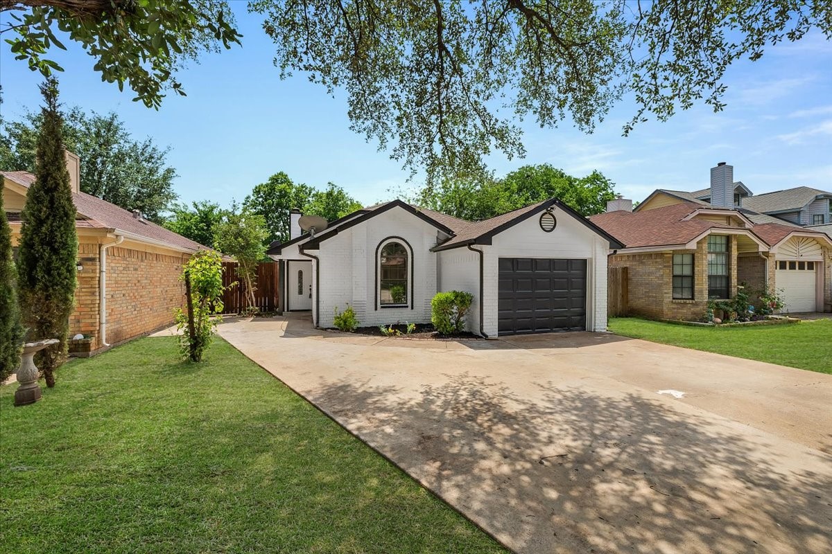 1713 Woodhall Way Fort Worth TX 76134