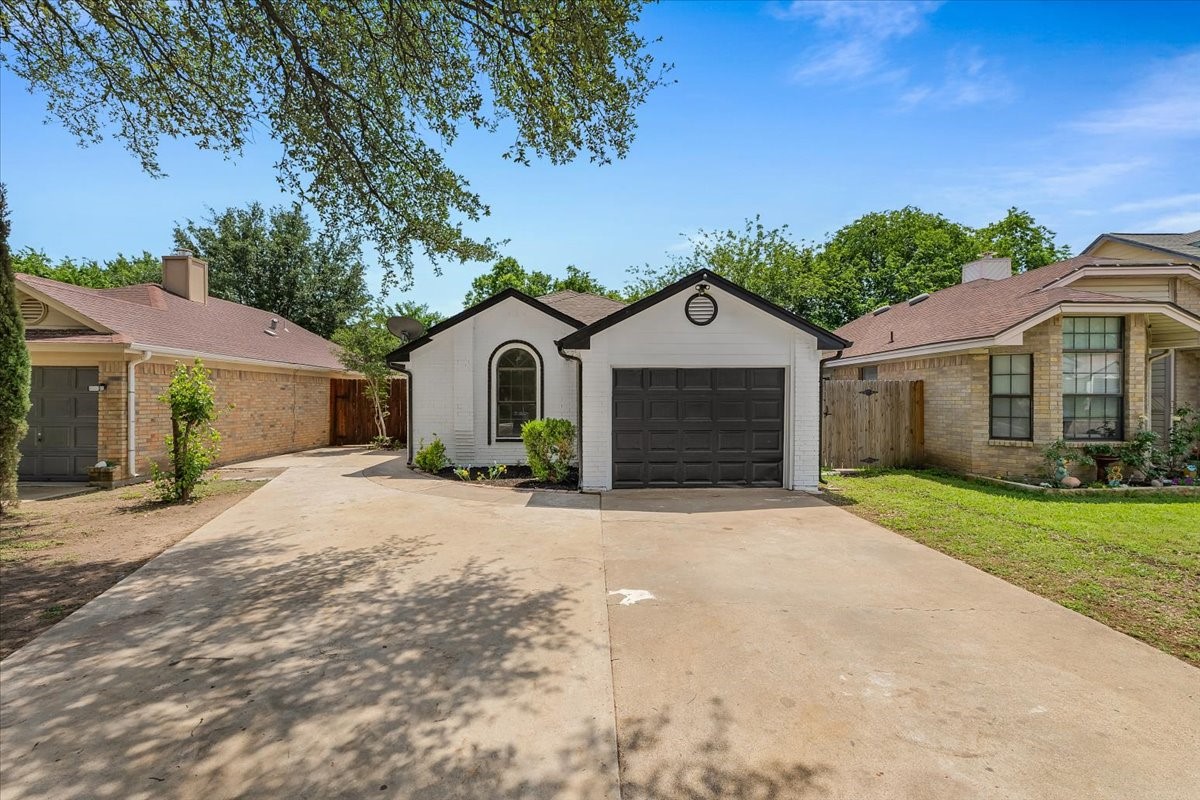 1713 Woodhall Way Fort Worth TX 76134
