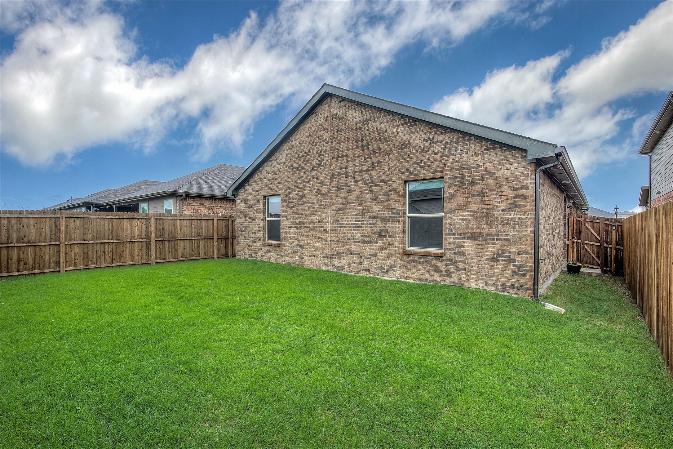 1812 Chandelier Crossing Crandall TX 75114