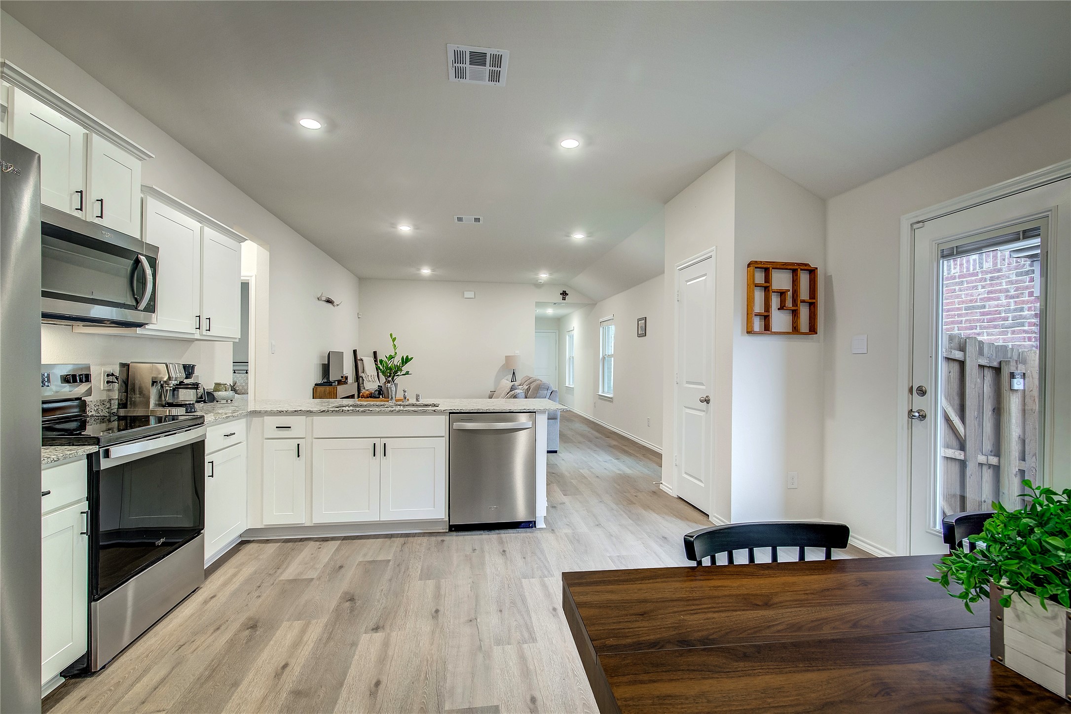 1812 Chandelier Crossing Crandall TX 75114