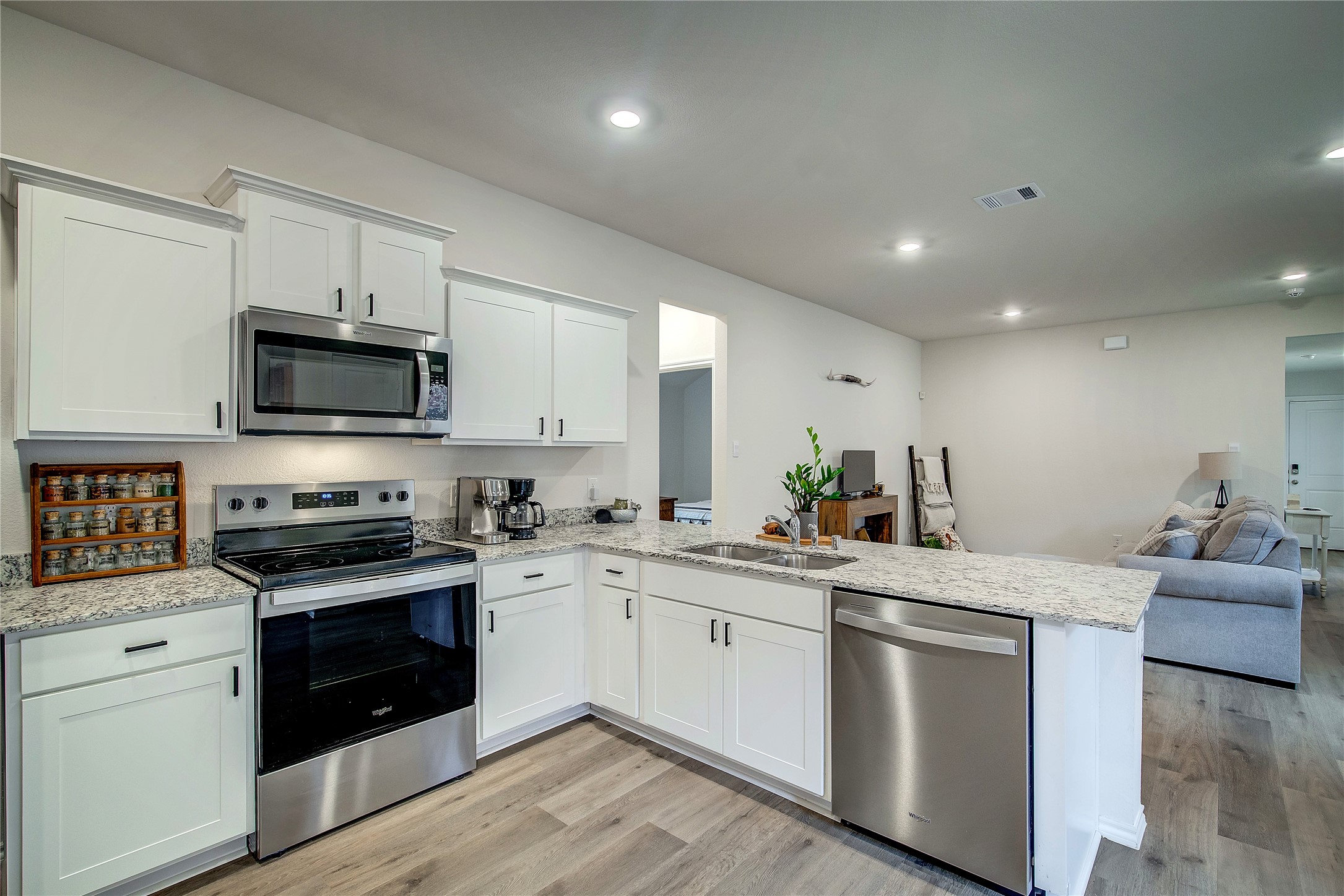 1812 Chandelier Crossing Crandall TX 75114