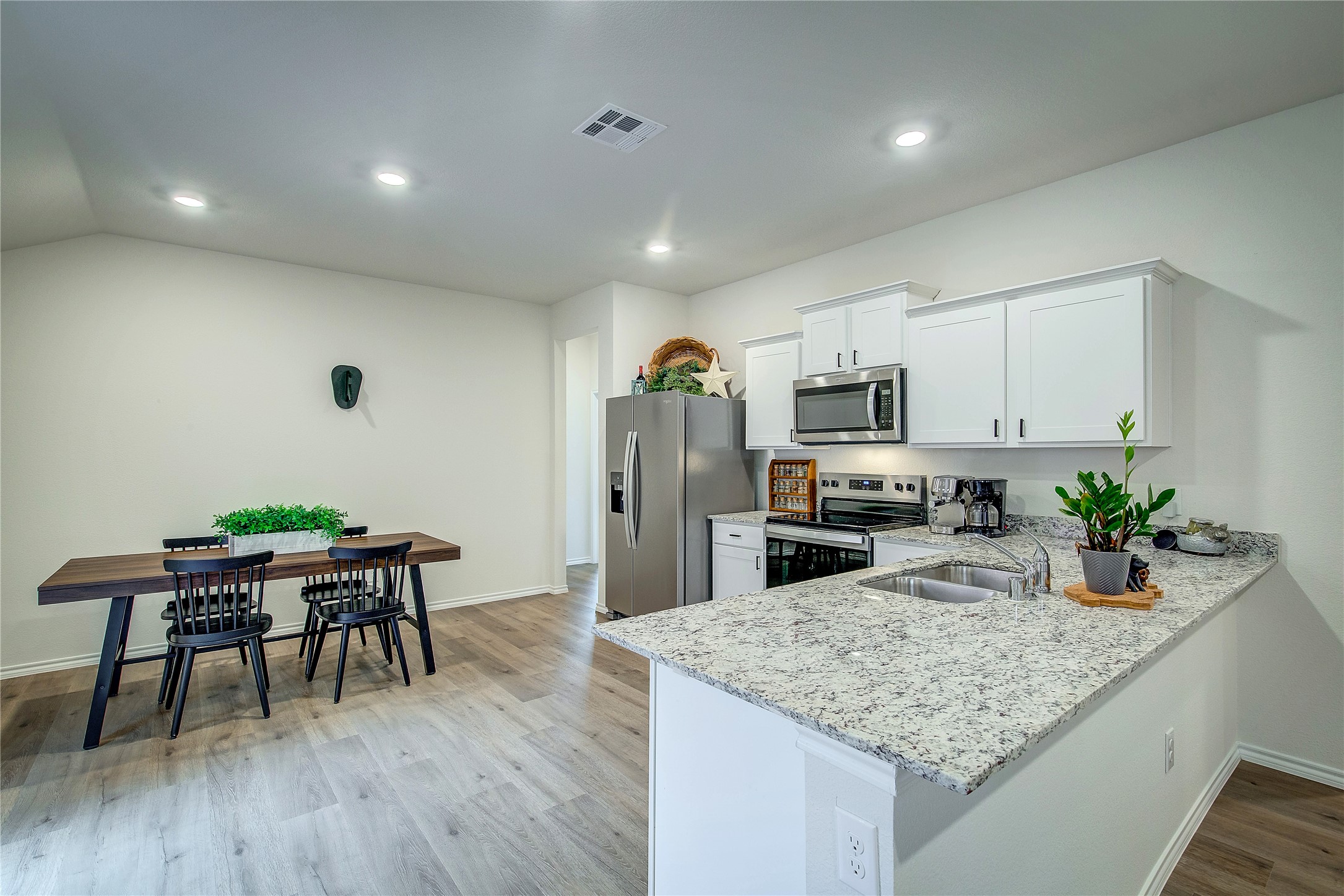 1812 Chandelier Crossing Crandall TX 75114