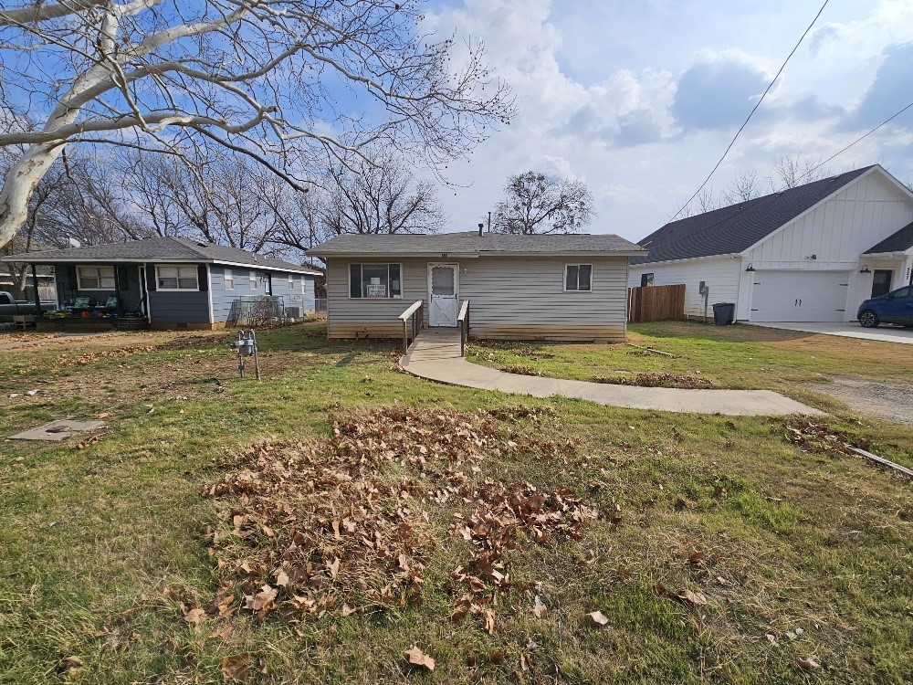 536 N Bryant Avenue Midlothian TX 76065