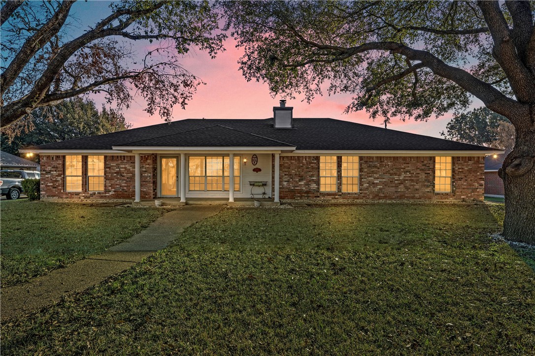 1005 S Harrison Street West TX 76691