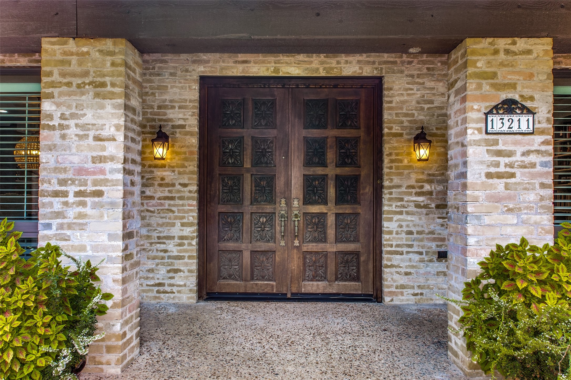 13211 Laurel Wood Lane Dallas TX 75240