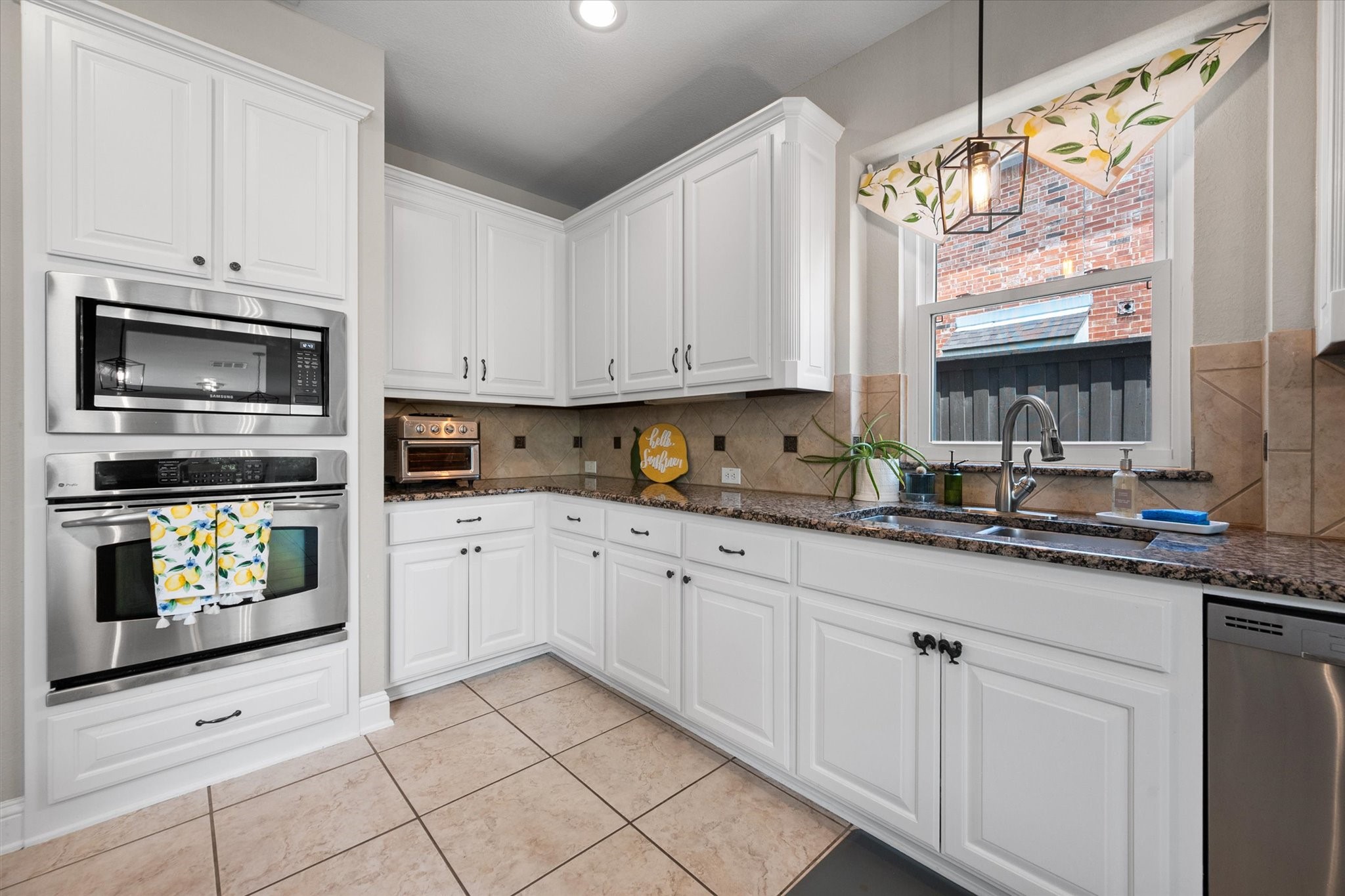 2647 Waterfront Drive Grand Prairie TX 75054