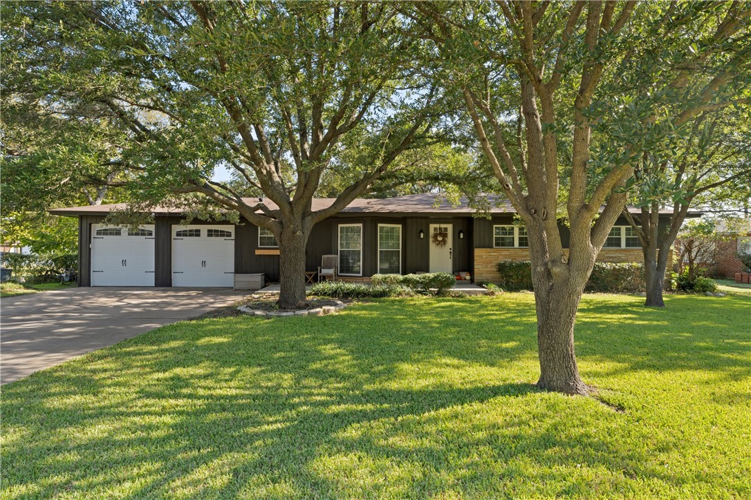 209 Santa Fe Drive Woodway TX 76712