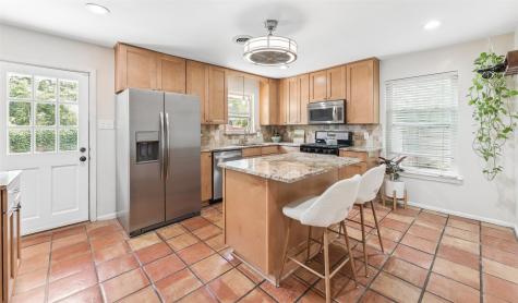 733 Kirkwood Drive Dallas TX 75218