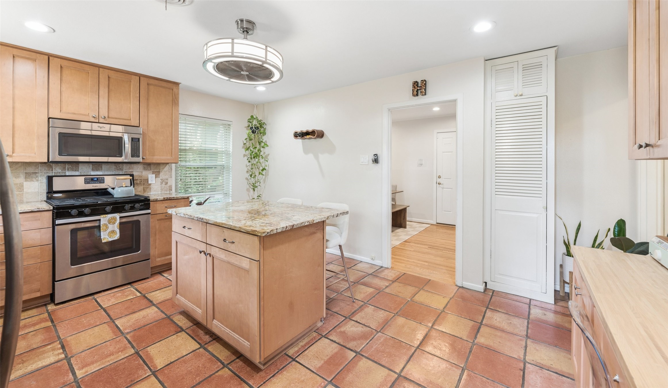 733 Kirkwood Drive Dallas TX 75218