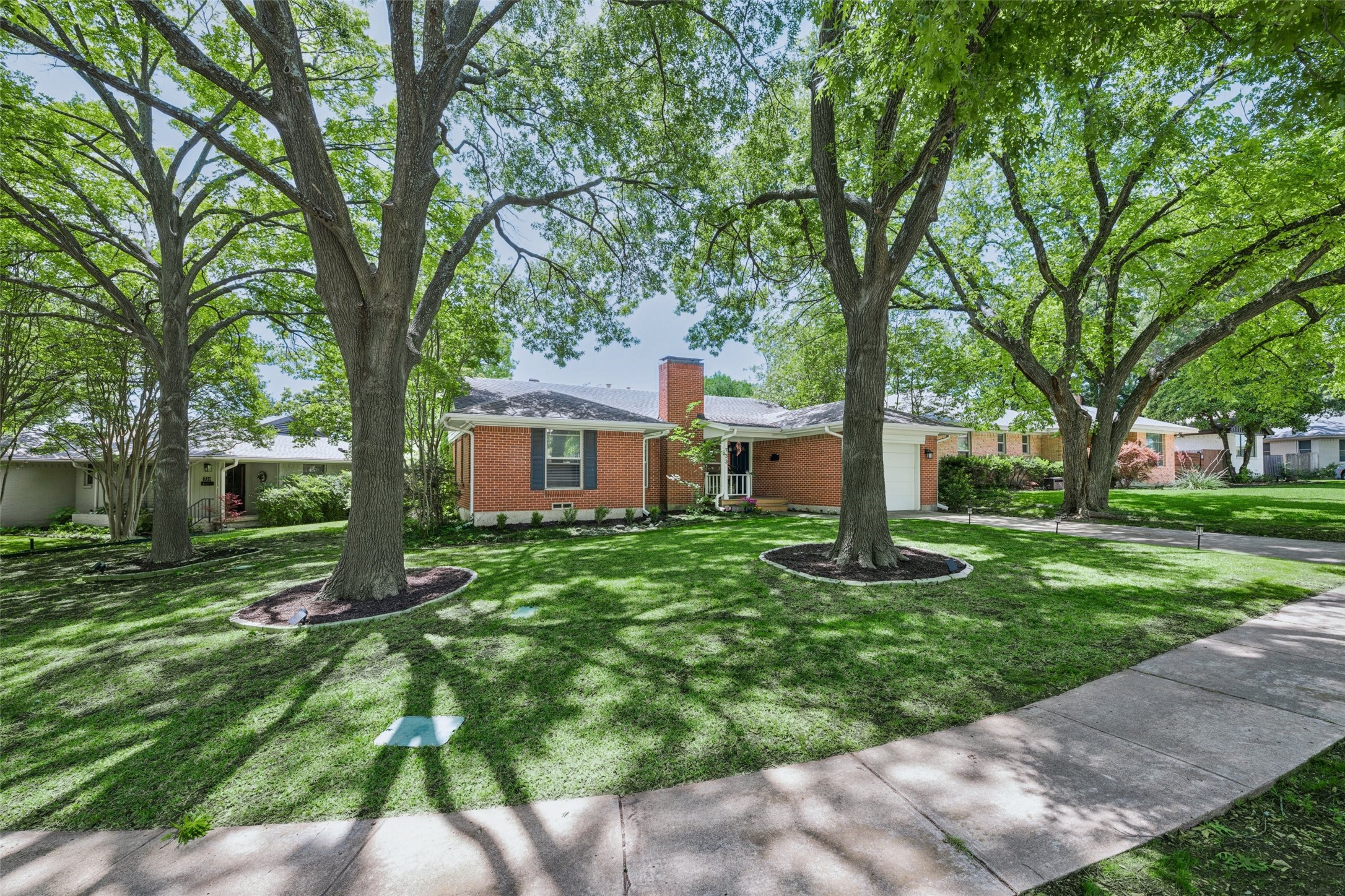 733 Kirkwood Drive Dallas TX 75218