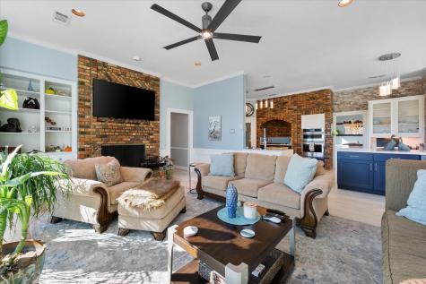 5211 Vicksburg Drive Arlington TX 76017