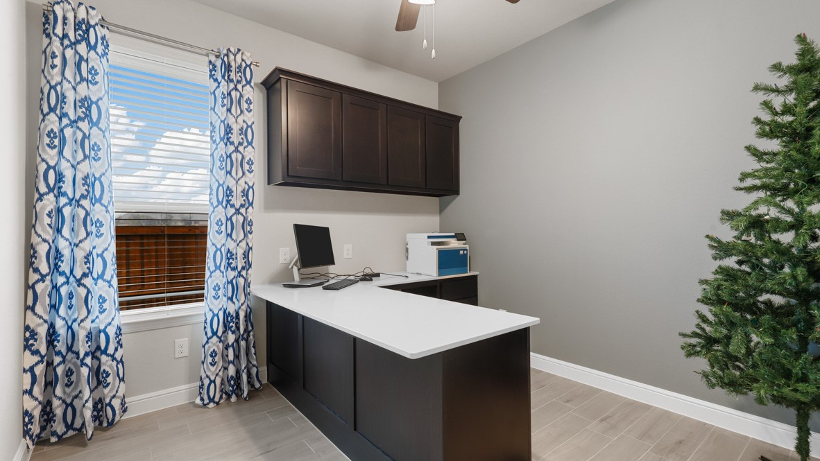 1917 Cherokee Lane Cleburne TX 76033
