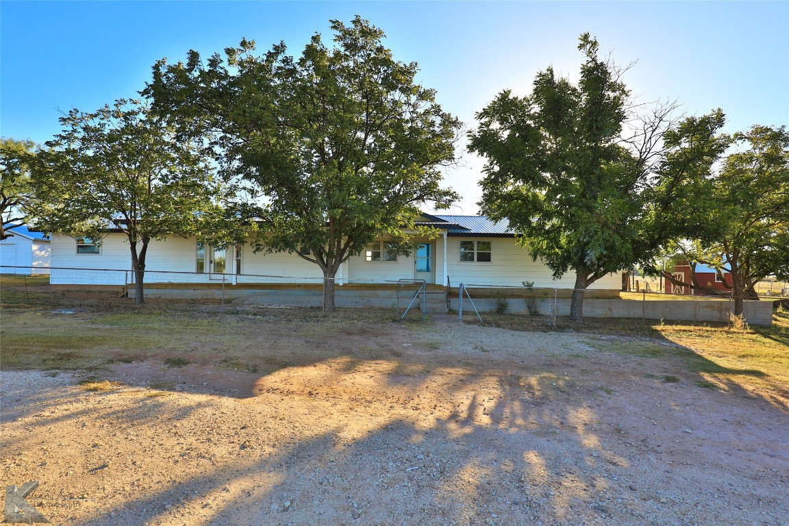 1128 Farm Valley Road Snyder TX 79549