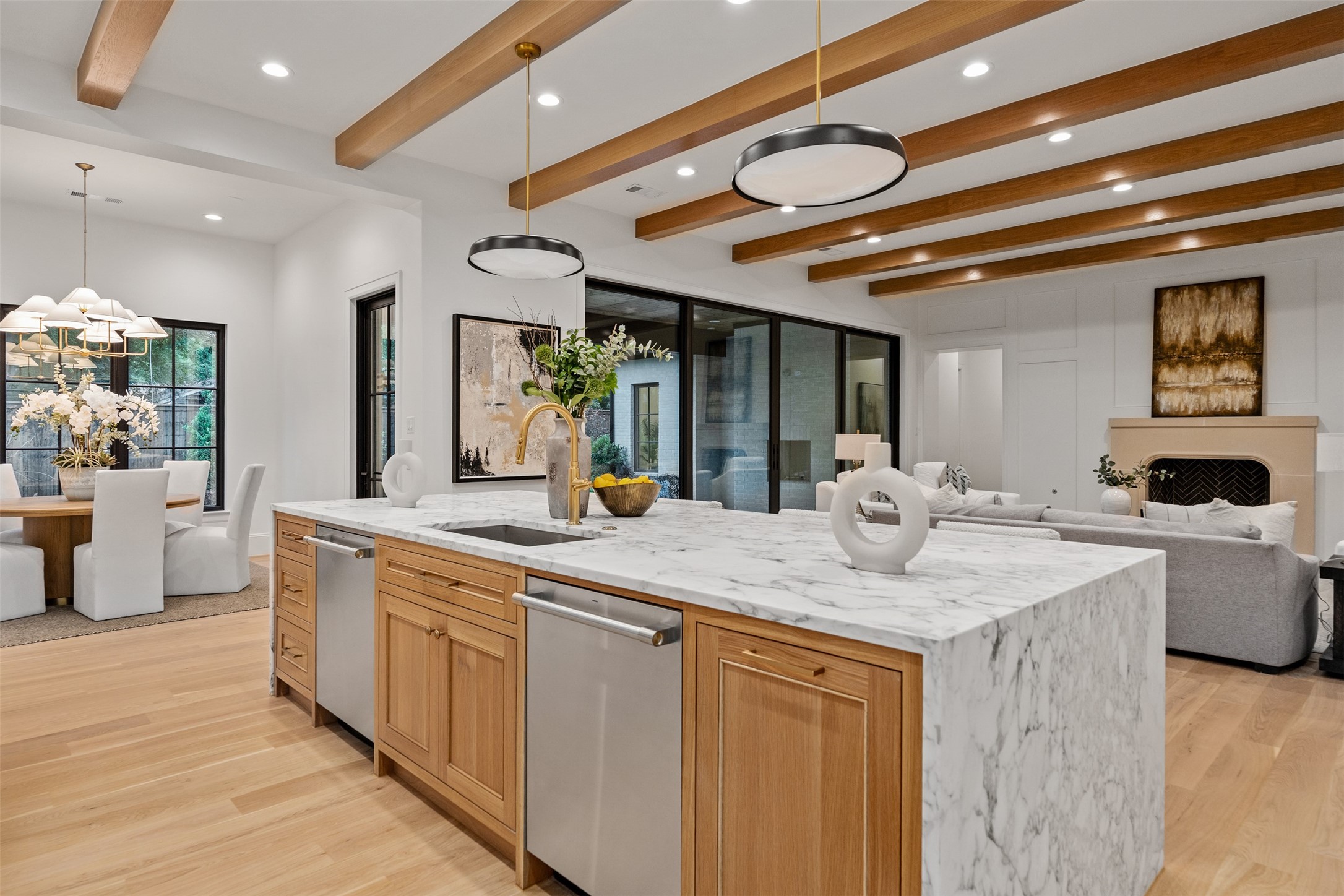 6249 Del Norte Lane Dallas TX 75225