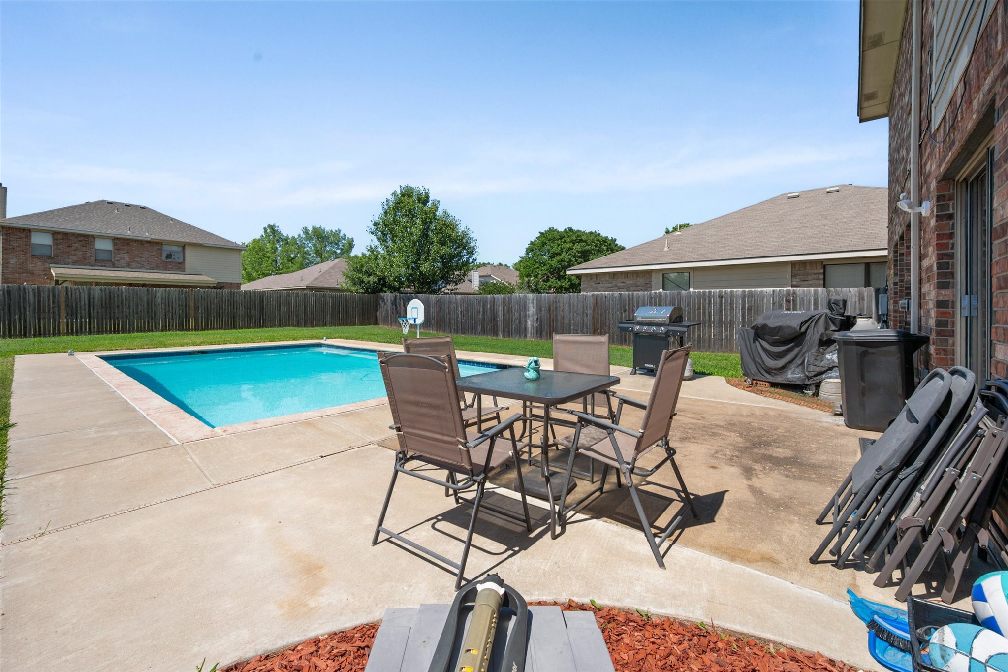 2848 Grandview Drive Grand Prairie TX 75052