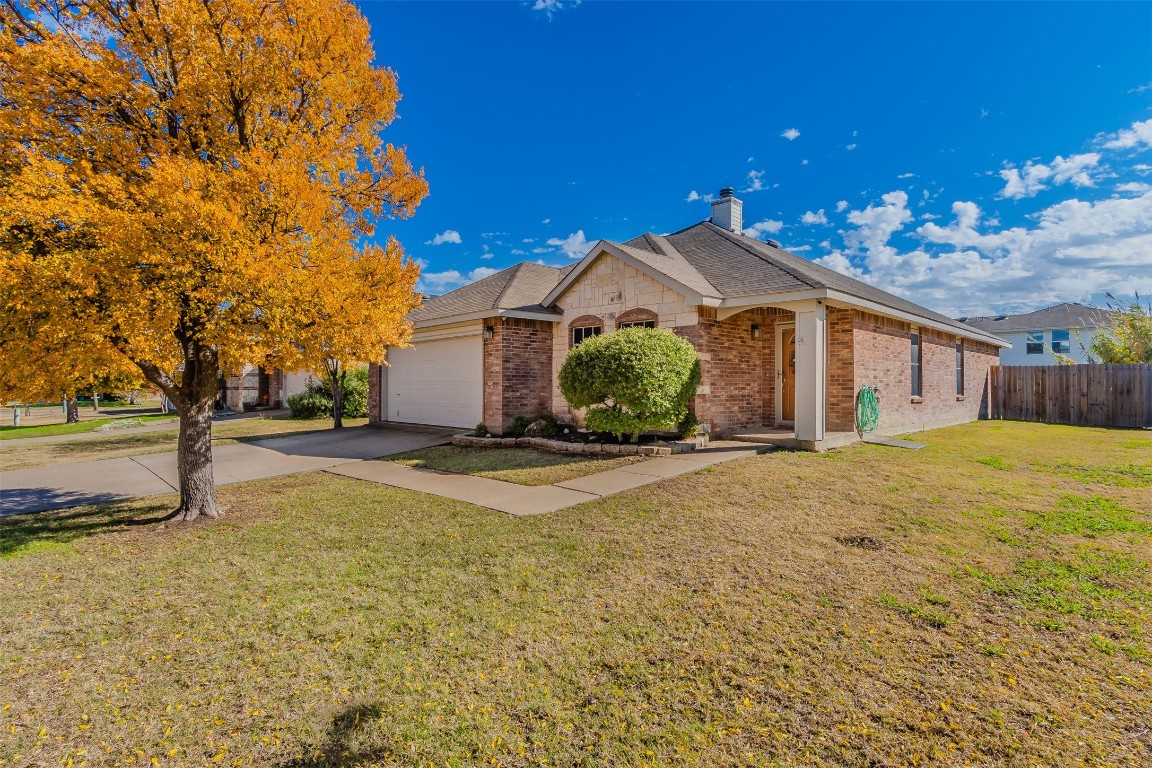 1409 Lauren Drive Burleson TX 76028
