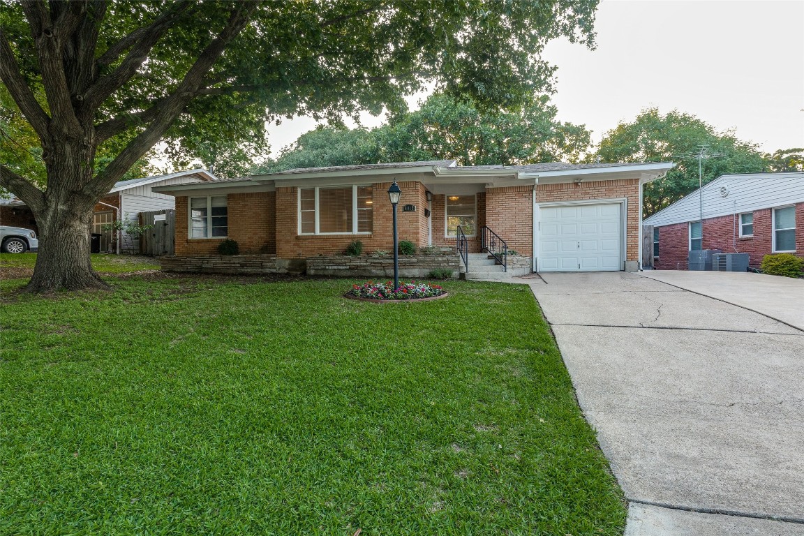 4812 Overton Avenue Fort Worth TX 76133
