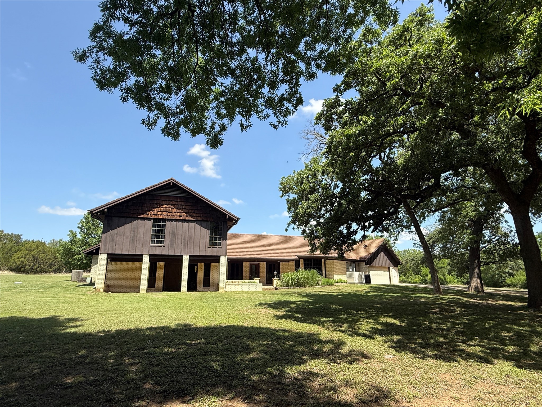 998 Highway 22 E Hamilton TX 76531
