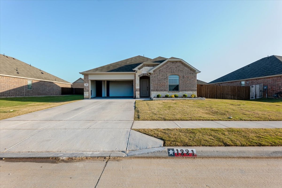 1221 Brazil Street Azle TX 76020